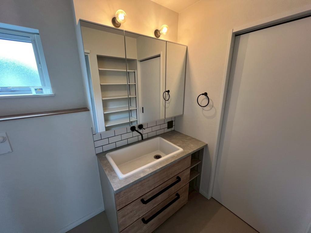 ♪築１年♪　♪北東角地♪　足寄町西町＿築浅住宅 内観