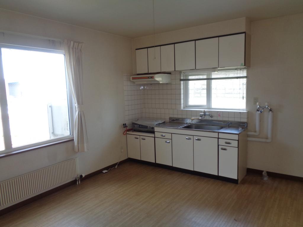 本別町　銀河通りに面した店舗付住宅  内観