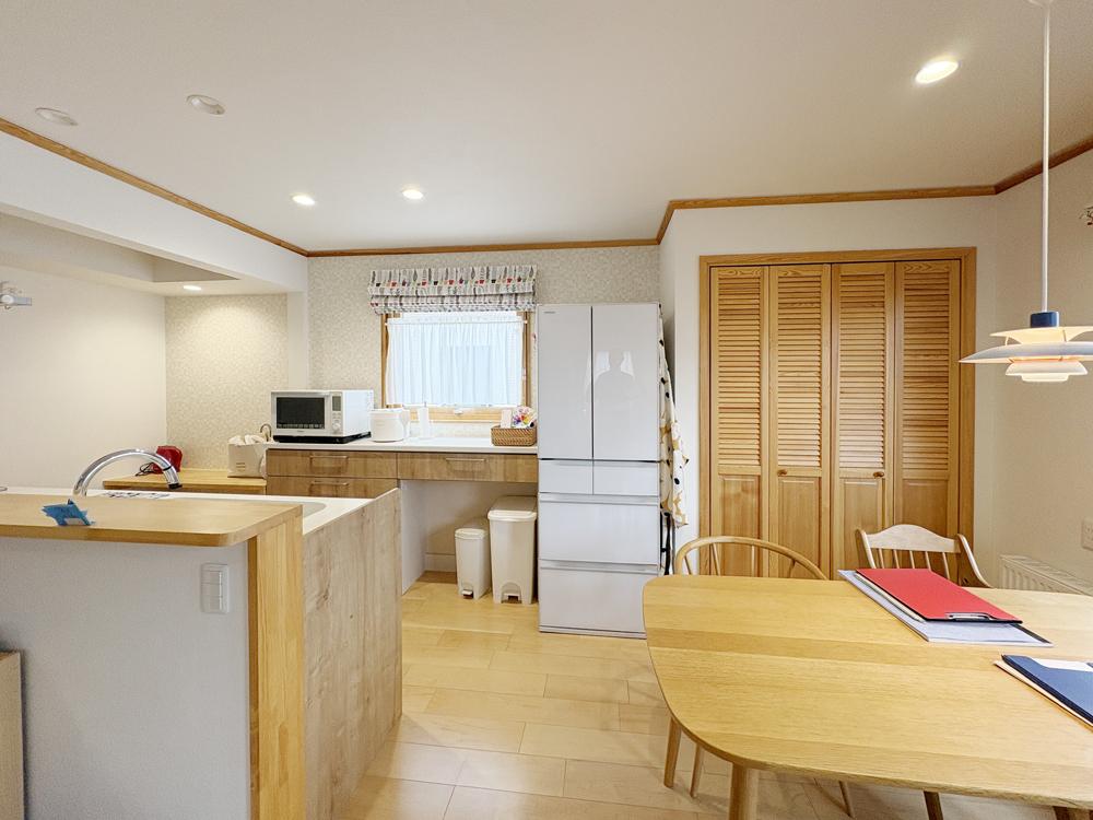 【カーポート・物置付き★築浅物件】東10南16　中古住宅 内観