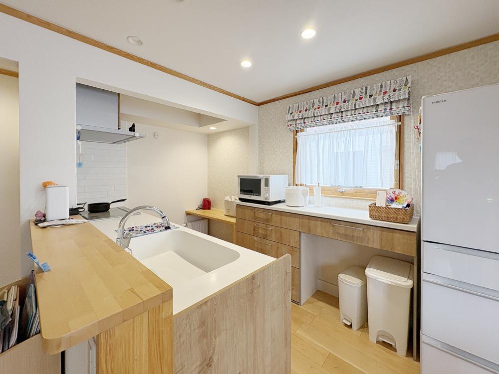 【カーポート・物置付き★築浅物件】東10南16　中古住宅 内観
