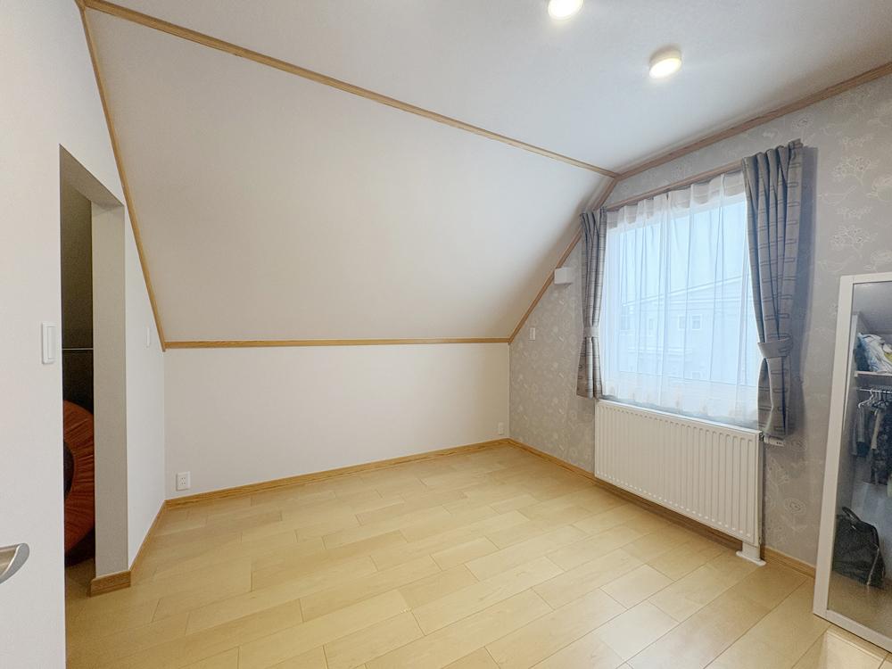 【カーポート・物置付き★築浅物件】東10南16　中古住宅 内観