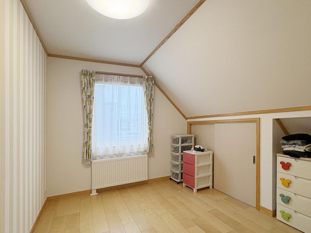 【カーポート・物置付き★築浅物件】東10南16　中古住宅 内観