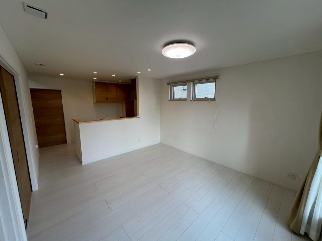 【写真追加】♪築5年♪　都市ガス♪　南向き♪　西21南2＿中古住宅 内観