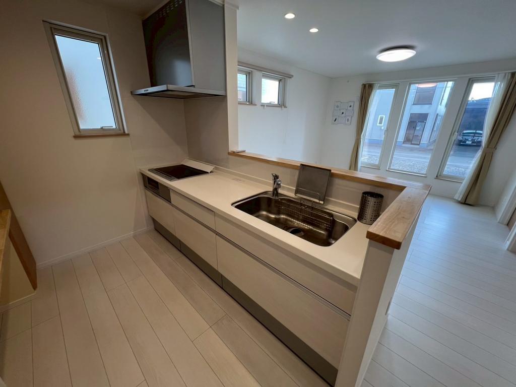 【写真追加】♪築5年♪　都市ガス♪　南向き♪　西21南2＿中古住宅 内観