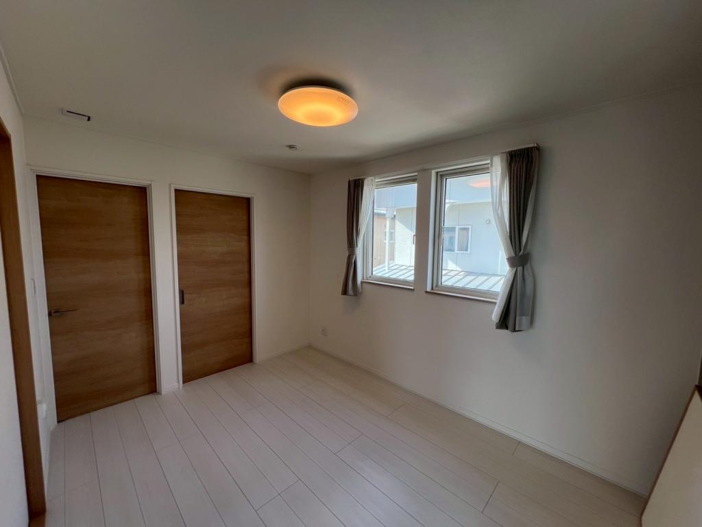 【写真追加】♪築5年♪　都市ガス♪　南向き♪　西21南2＿中古住宅 内観