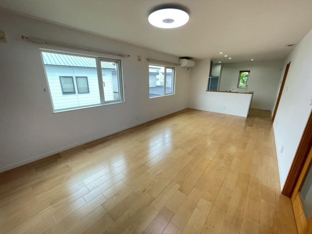 ※商談中※東１条北１丁目　中古戸建 内観