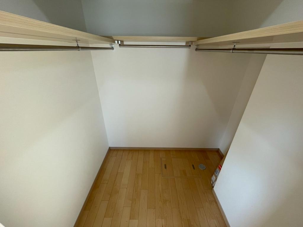 ※商談中※【一条工務店様施工の築浅平家♪】大空町４丁目　中古戸建 内観