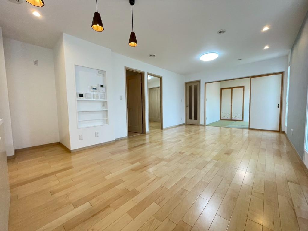 ※商談中※【一条工務店様施工の築浅平家♪】大空町４丁目　中古戸建 内観