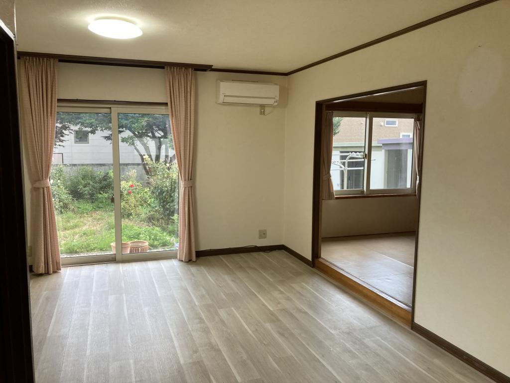 北栄小区域 6SLDK 中古住宅 西11条北4丁目 土地約150坪 内観