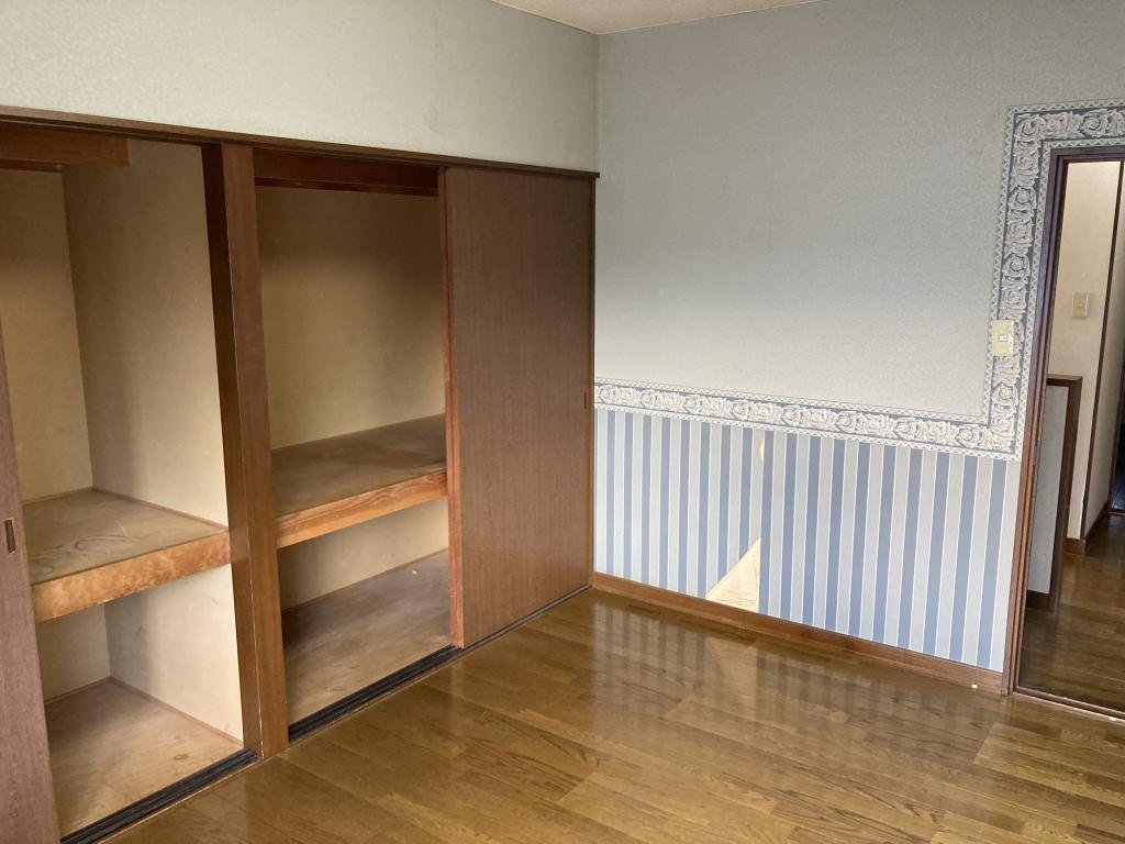 北栄小区域 6SLDK 中古住宅 西11条北4丁目 土地約150坪 内観