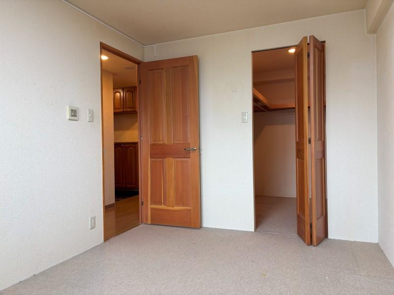 ※商談中※リブウェル大通　４０６号室　３ＬＤＫ 内観