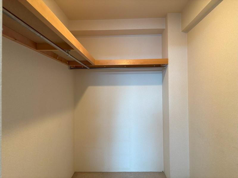 ※商談中※リブウェル大通　４０６号室　３ＬＤＫ 内観