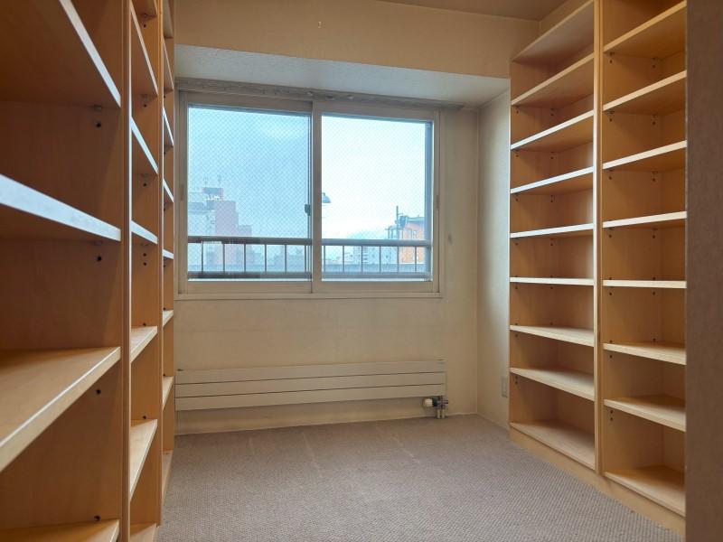 ※商談中※リブウェル大通　４０６号室　３ＬＤＫ 内観