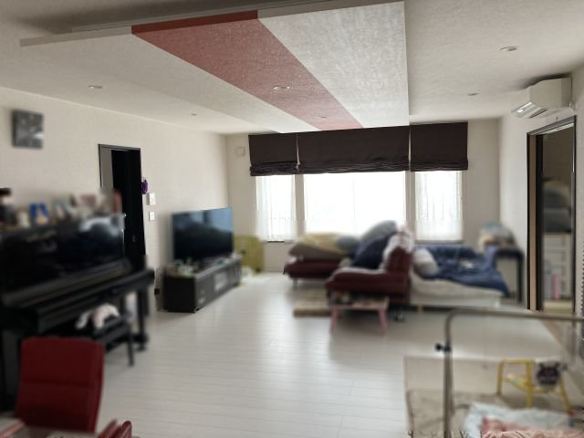 西１８条南３丁目【南西角地！用途多彩な５ＳＬＤＫの美邸！】 内観