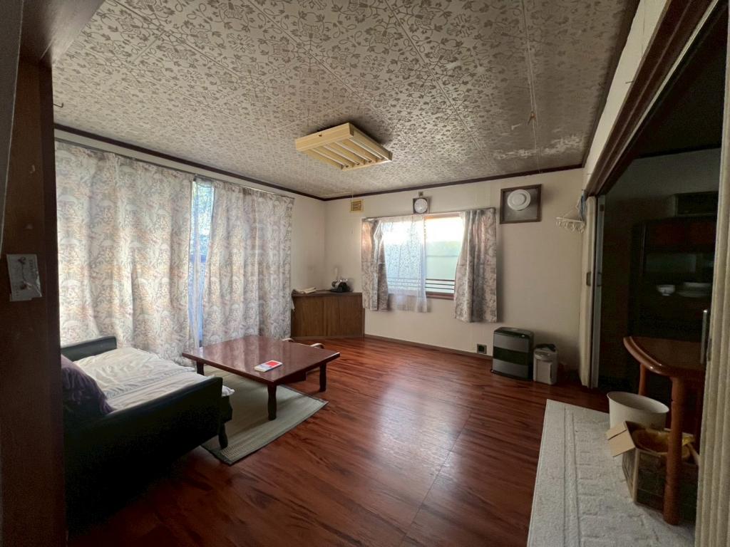 敷地広々♪　清水町南4西3＿中古住宅 内観