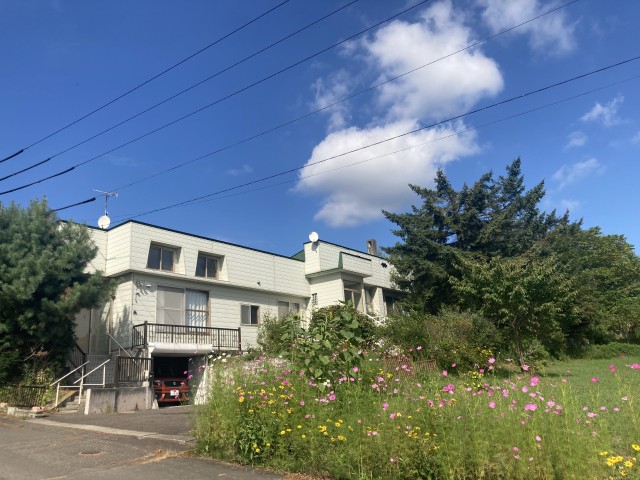 池田町字千代田【緑豊かで広々とした敷地！約２５０坪以上！】 内観