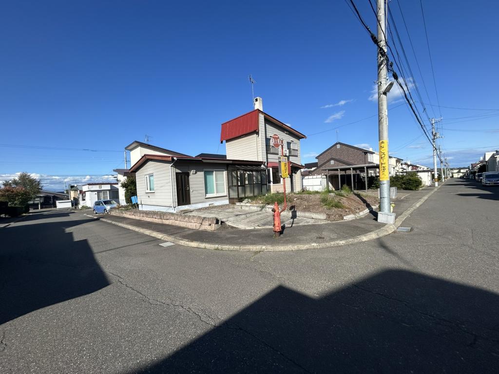 《希少な南西角地！解体更地渡し！》帯広市自由が丘3丁目① 外観