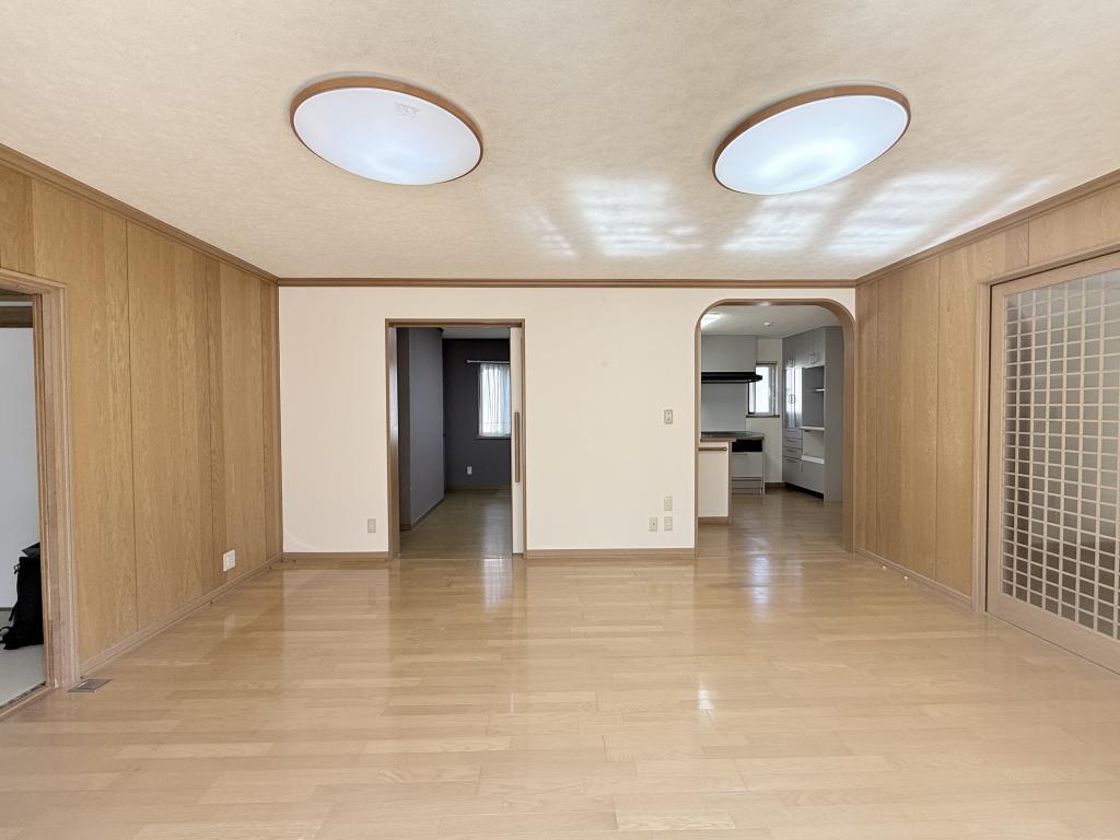 大空7丁目の延床50坪越えの中古戸建 内観