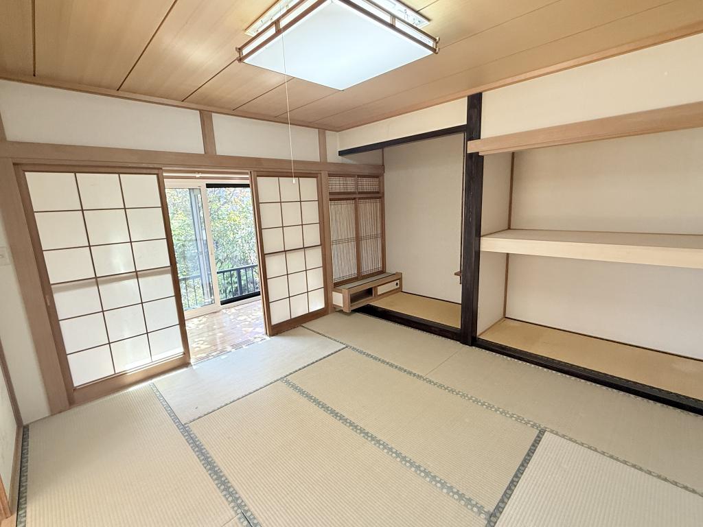 大空7丁目の延床50坪越えの中古戸建 内観