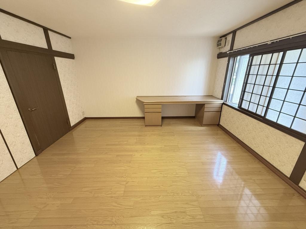 大空7丁目の延床50坪越えの中古戸建 内観