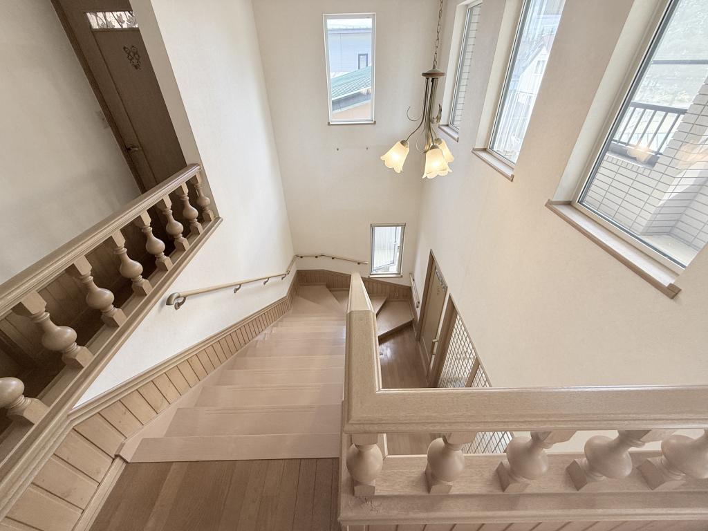 大空7丁目の延床50坪越えの中古戸建 内観