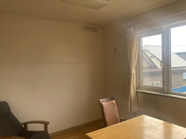 芽室町西３南４丁目【※芽室町の５ＬＤＫ中古住宅！】 内観