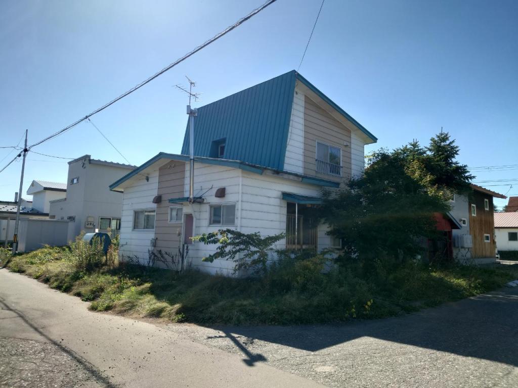 北東角地・建物等解体更地渡・測量無 外観