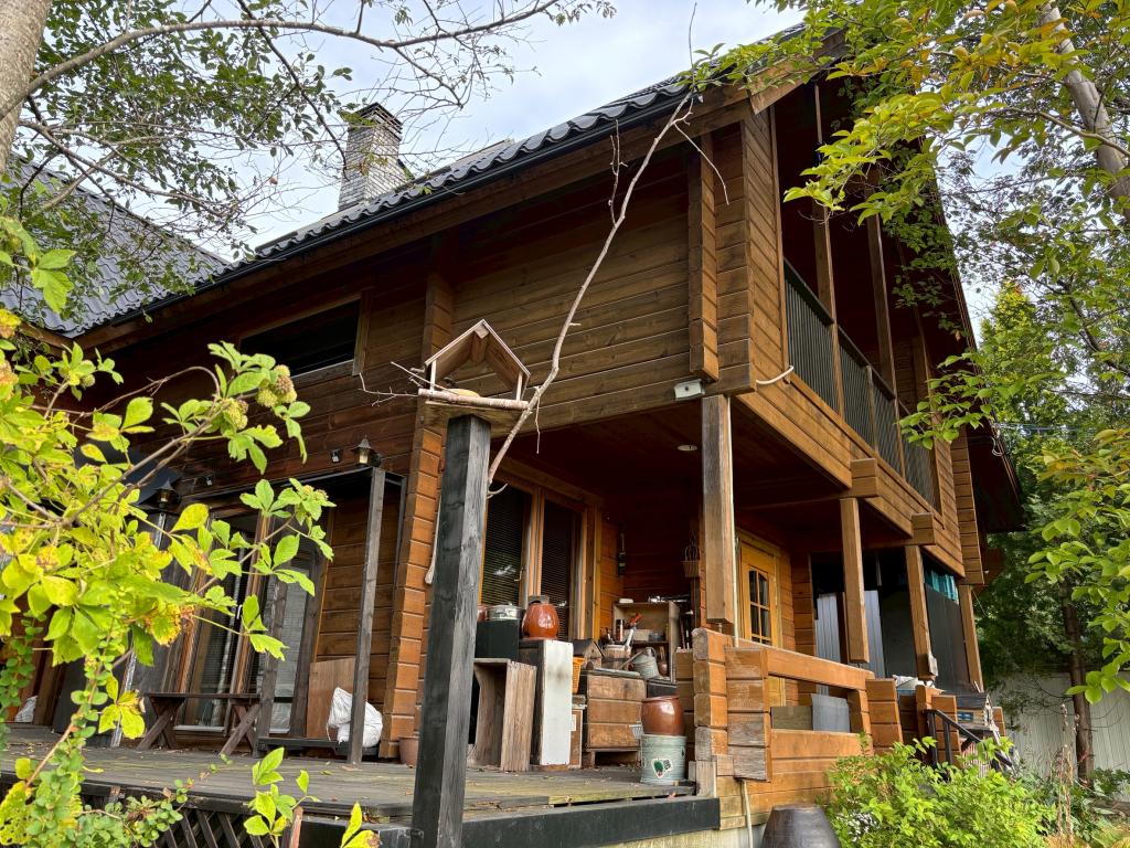 芽室町西士狩北７線　店舗付中古住宅 内観