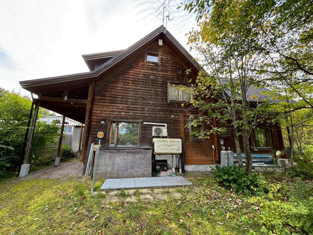 芽室町西士狩北７線　店舗付中古住宅 内観