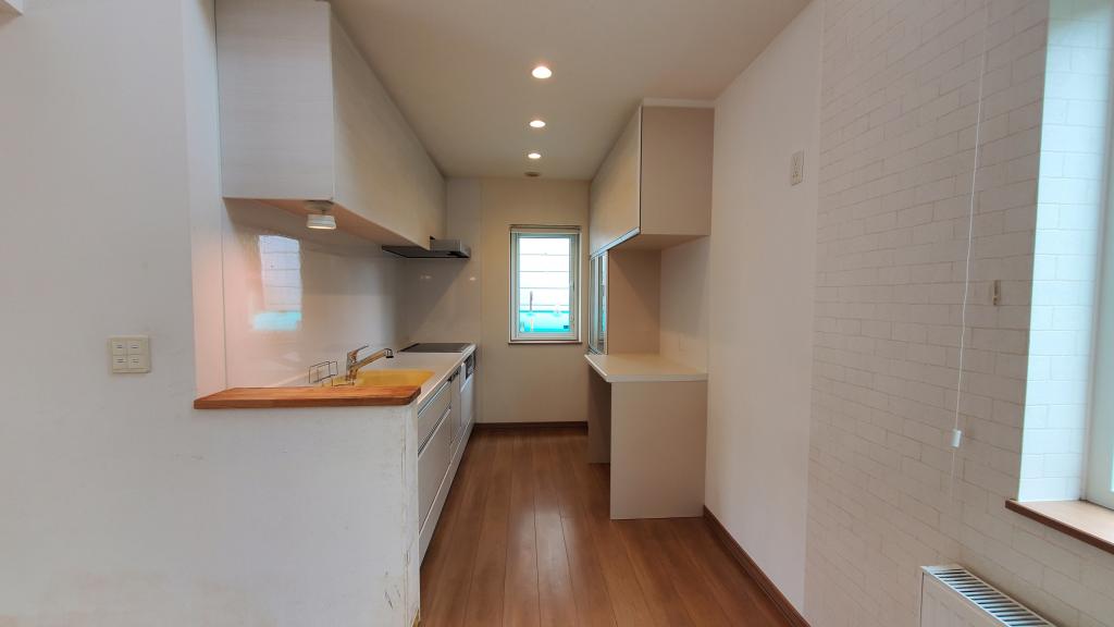 価格改定！帯広市西21条南3丁目　南向き住宅　開西小区域　吹抜けあり  -  内観