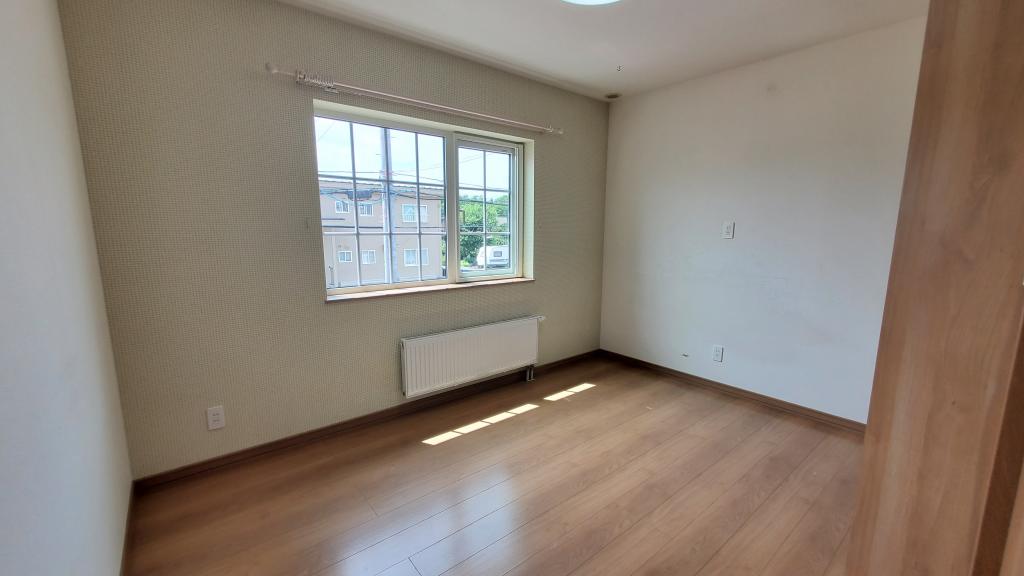 価格改定！帯広市西21条南3丁目　南向き住宅　開西小区域　吹抜けあり  -  内観
