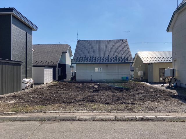 西２５条南３丁目【つつじが丘小学校まで徒歩約１０分！】