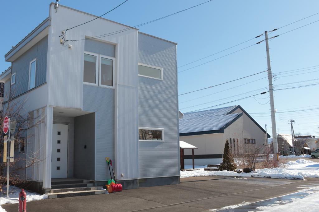 【10/7価格変更】帯広市清流西3丁目4LDK中古住宅　太陽光パネル搭載‼　築17年 内観