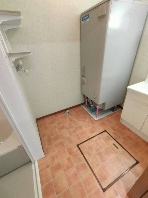 新町東１丁目【新町東に平成２８年築の４ＬＤＫ一戸建て！】 内観