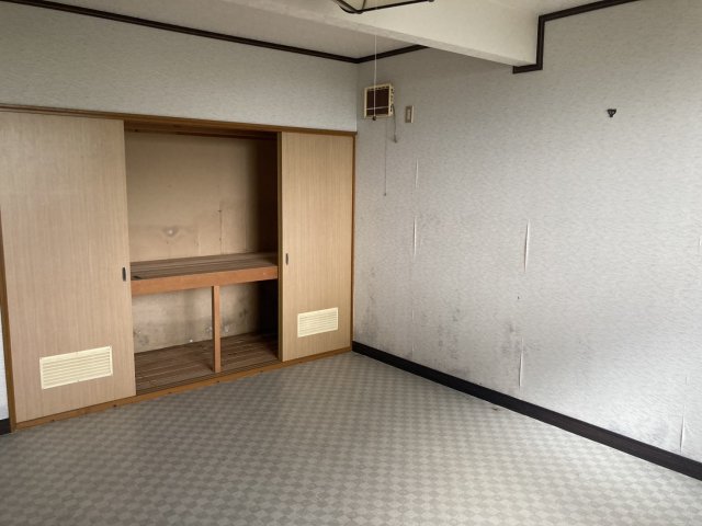 池田町字千代田【緑豊かで広々とした敷地！約２５０坪以上！】 内観
