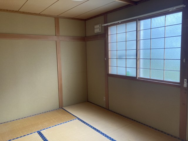 池田町字千代田【緑豊かで広々とした敷地！約２５０坪以上！】 内観