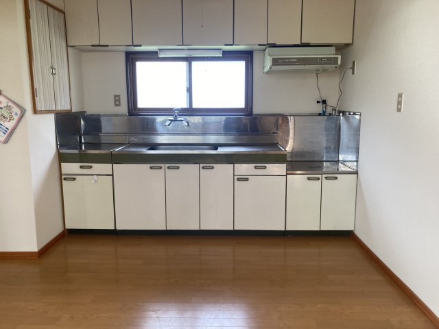 池田町字千代田【緑豊かで広々とした敷地！約２５０坪以上！】 内観