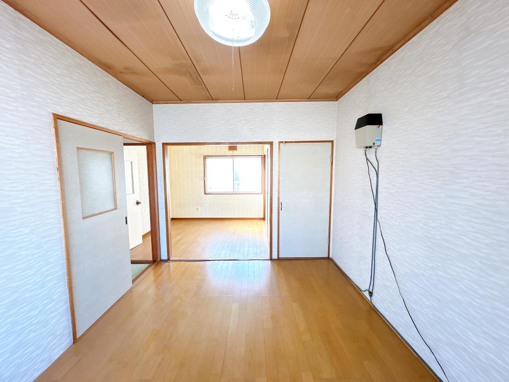【閑静な住宅街】帯広市西18条南4丁目52-5 内観