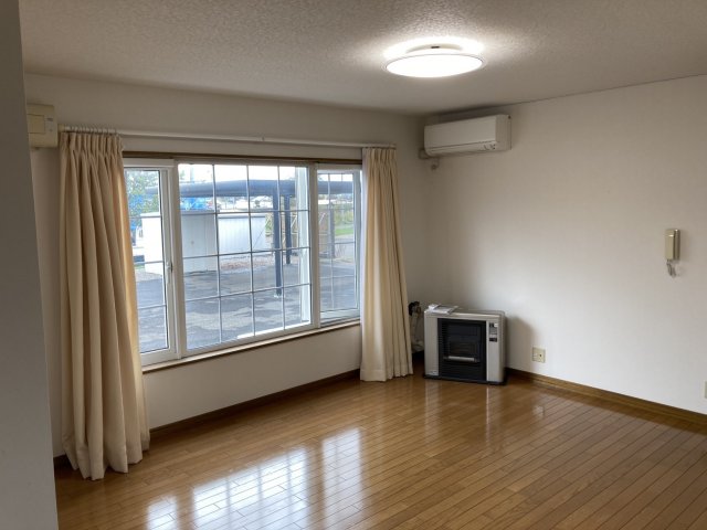 鹿追町鹿追北５線※商談中【平成１４年築３ＳＬＤＫ一戸建て！】 内観