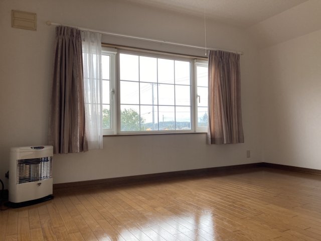 鹿追町鹿追北５線※商談中【平成１４年築３ＳＬＤＫ一戸建て！】 内観