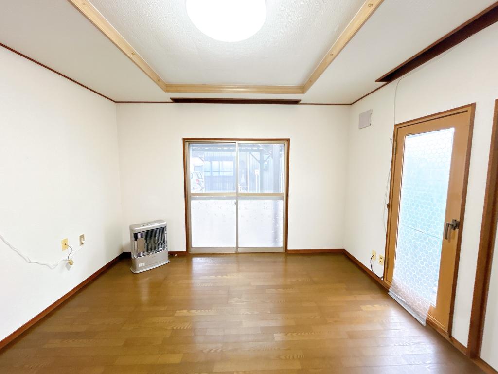 【閑静な住宅街】帯広市西18条南4丁目52-5 内観