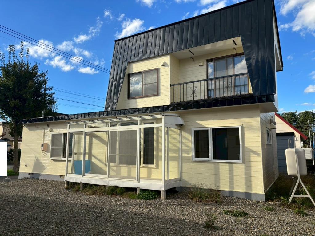 【写真追加】西１９条南４丁目　リフォーム住宅 外観