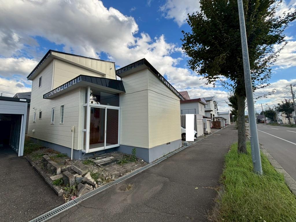 【写真追加】西１９条南４丁目　リフォーム住宅 内観