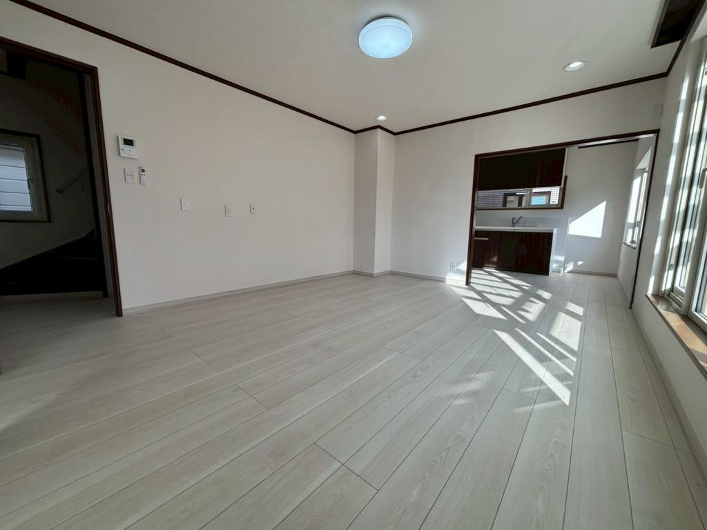 【写真追加】西１９条南４丁目　リフォーム住宅 内観