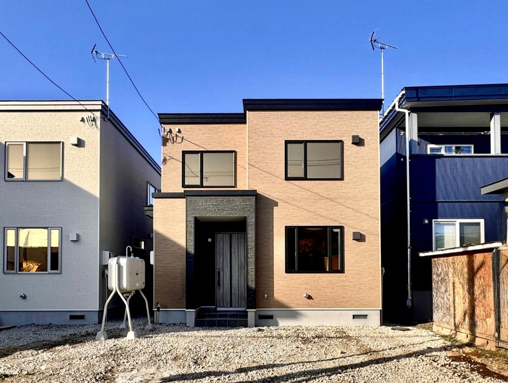 【公開+販売中】西15南32B　新築住宅 外観
