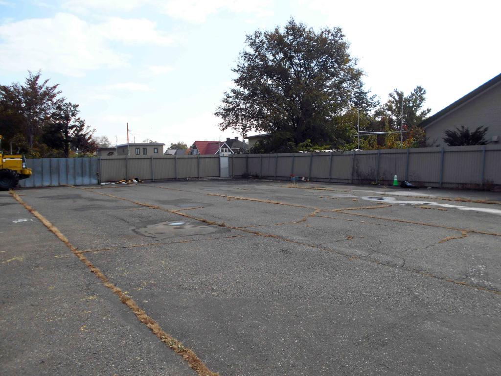 売事務所兼倉庫 内観