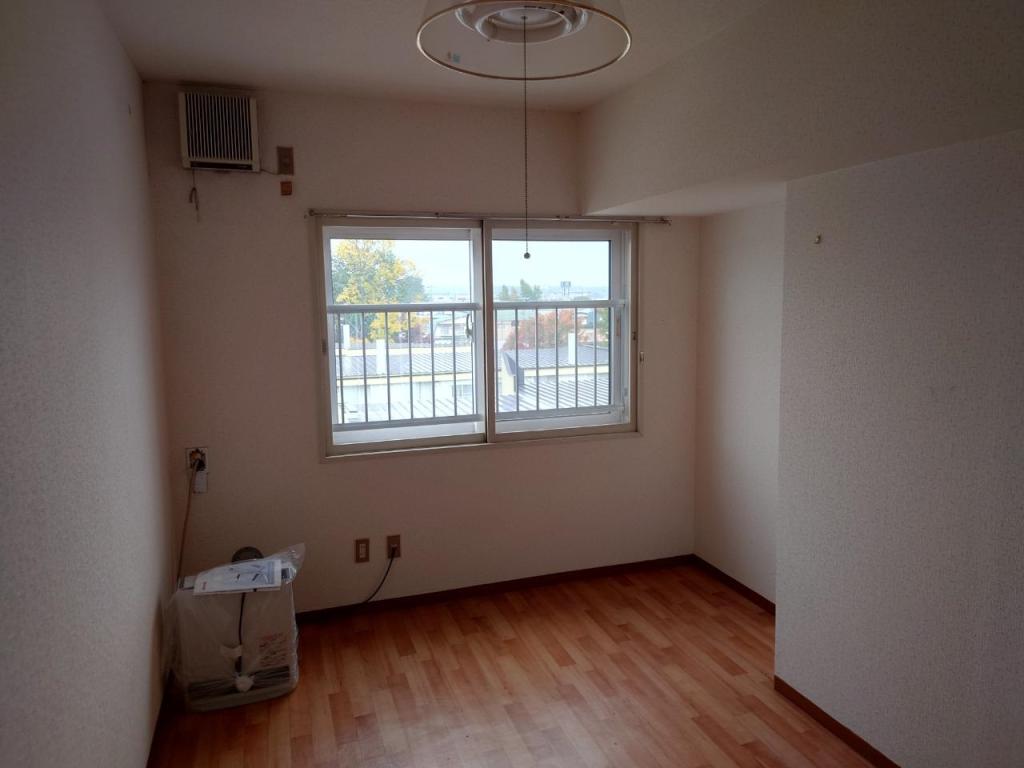 「価格改定」コーポ光南第一　4階建最上階　H29年リフォーム済（トイレ・エアコン・風呂換気扇・インターホン・内装他） 内観