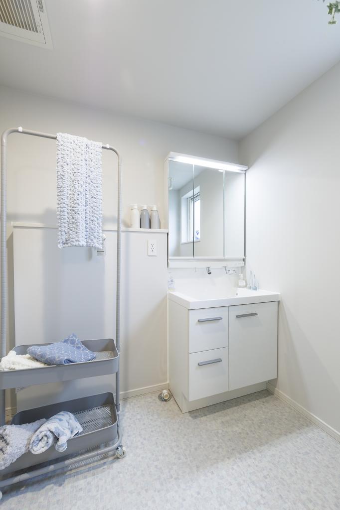 《Azul-アズール-》札内みずほ町モデルハウス《太陽光パネル7.92kw搭載‼》【家具付き！】 内観