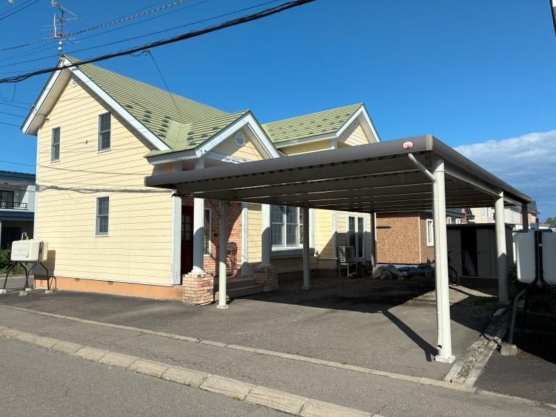 【幕別町札内暁町】トップライトのある吹抜けが明るい住まい〜スーパー・コンビニ至近〜  外観