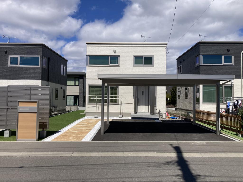 【価格改定！】南向き 4SLDK 中古住宅 西3条南36丁目 内観